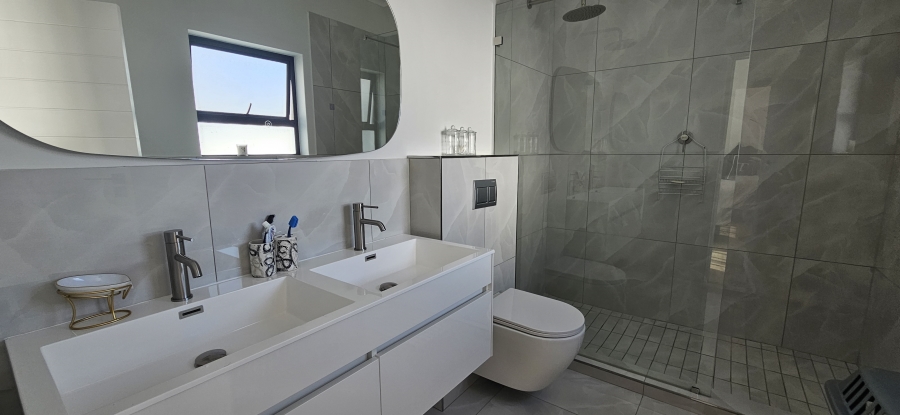 4 Bedroom Property for Sale in Sandown Western Cape